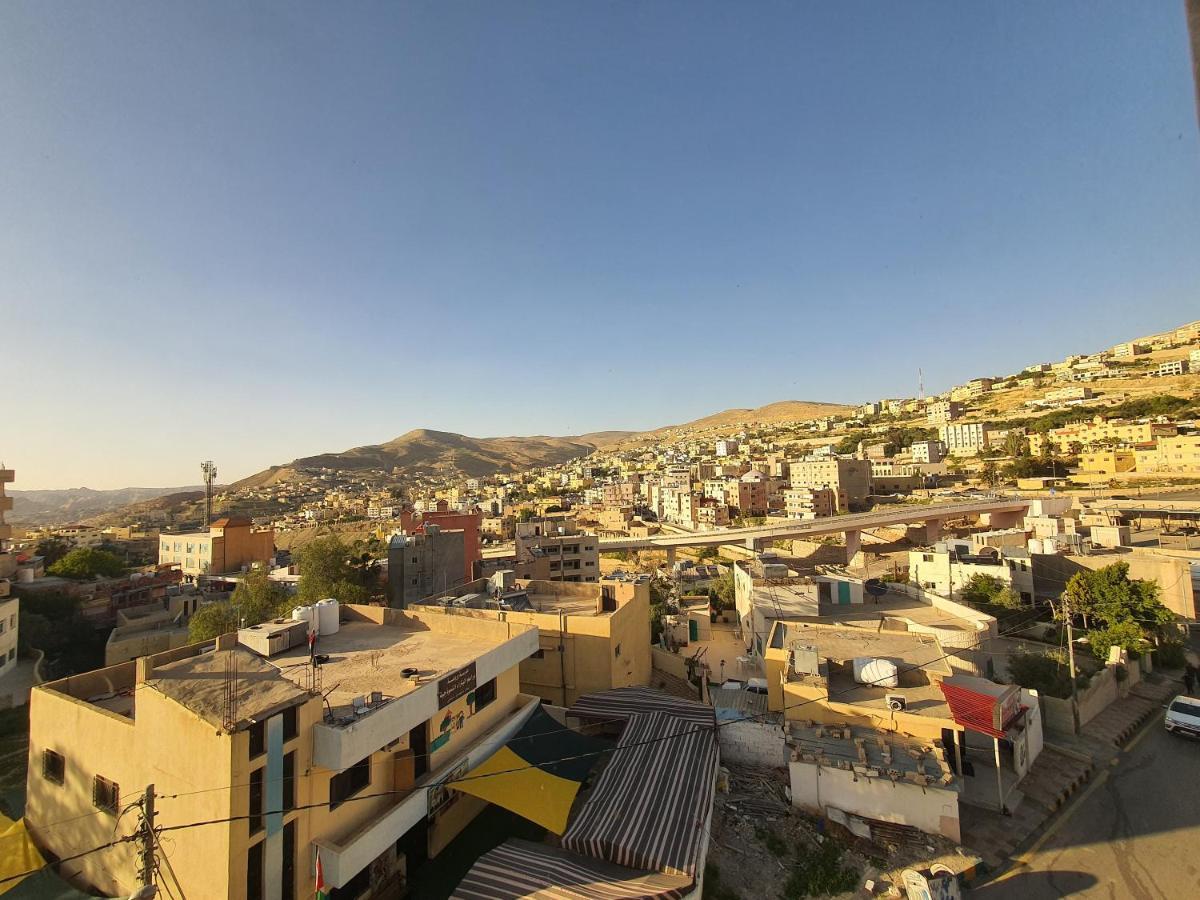 Zaina Apt Wadi Musa Exterior foto